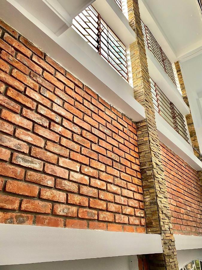Shine Riverside Homestay Hue Bagian luar foto