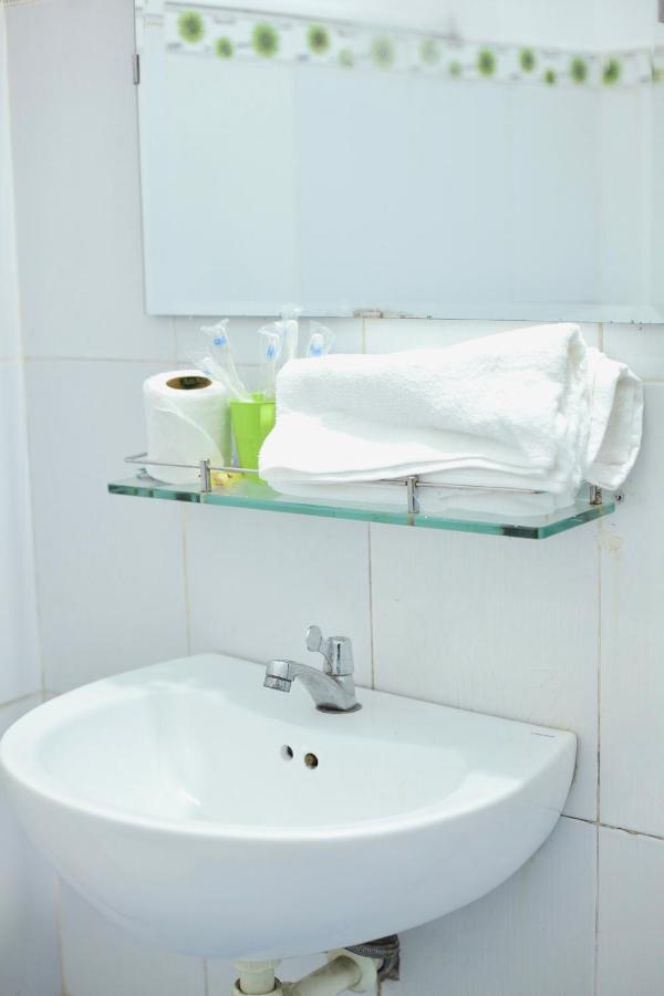 Shine Riverside Homestay Hue Bagian luar foto